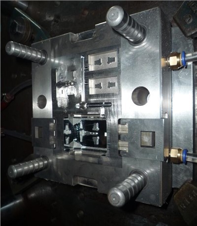 Spritzgussform wechseln